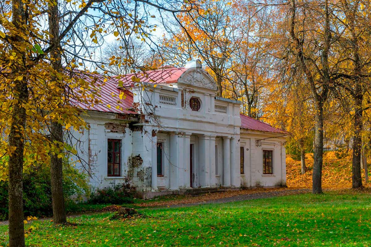 Усадьба в Комарово